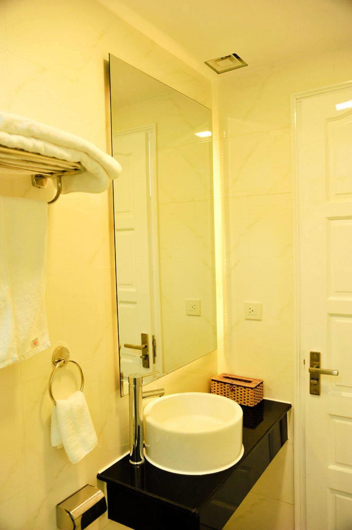 Allure Hotel Thuy Trieu Exterior photo